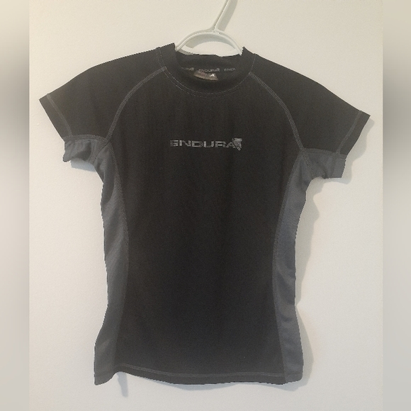 Bundle 4 Women's Jersey Endura Shirts - Picture 10 of 14